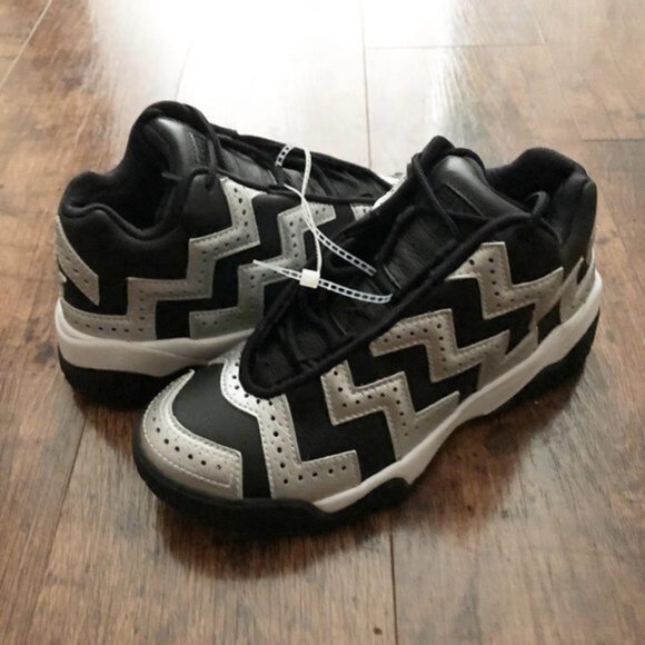 Converse Voltage Lighting Bolt Sneakers, women's sz 5 - Picture 4 of 7